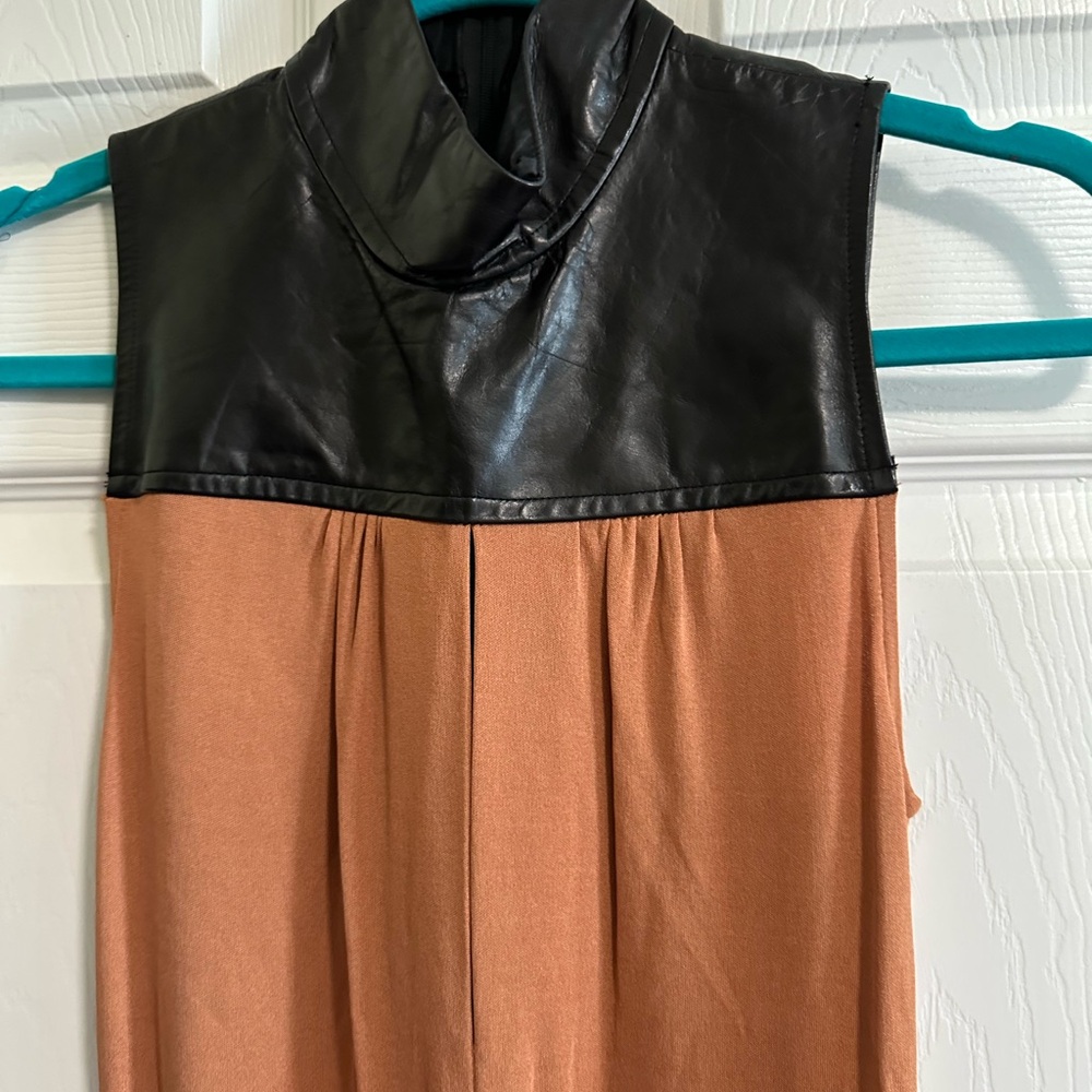 Soyun Elegant Brown w/ Black Leather Accent Sleeveless Long Dress w/ Slits. Sz 4 - Picture 2 of 7